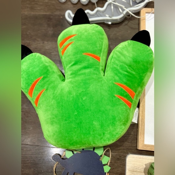 Toddler/Boy Dinosaur Room Decor - Picture 5 of 9